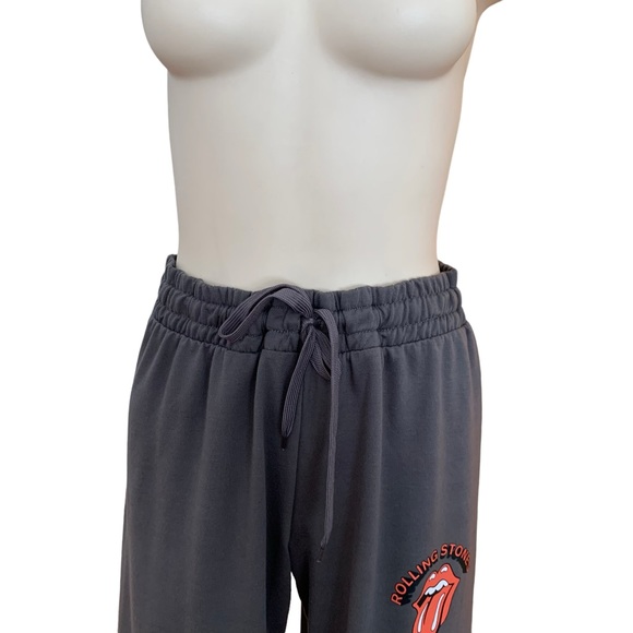 NWT Rolling Stones Sweatpants Joggers Charcoal Grey Tongue and Lips Logo Fandom - Picture 8 of 17